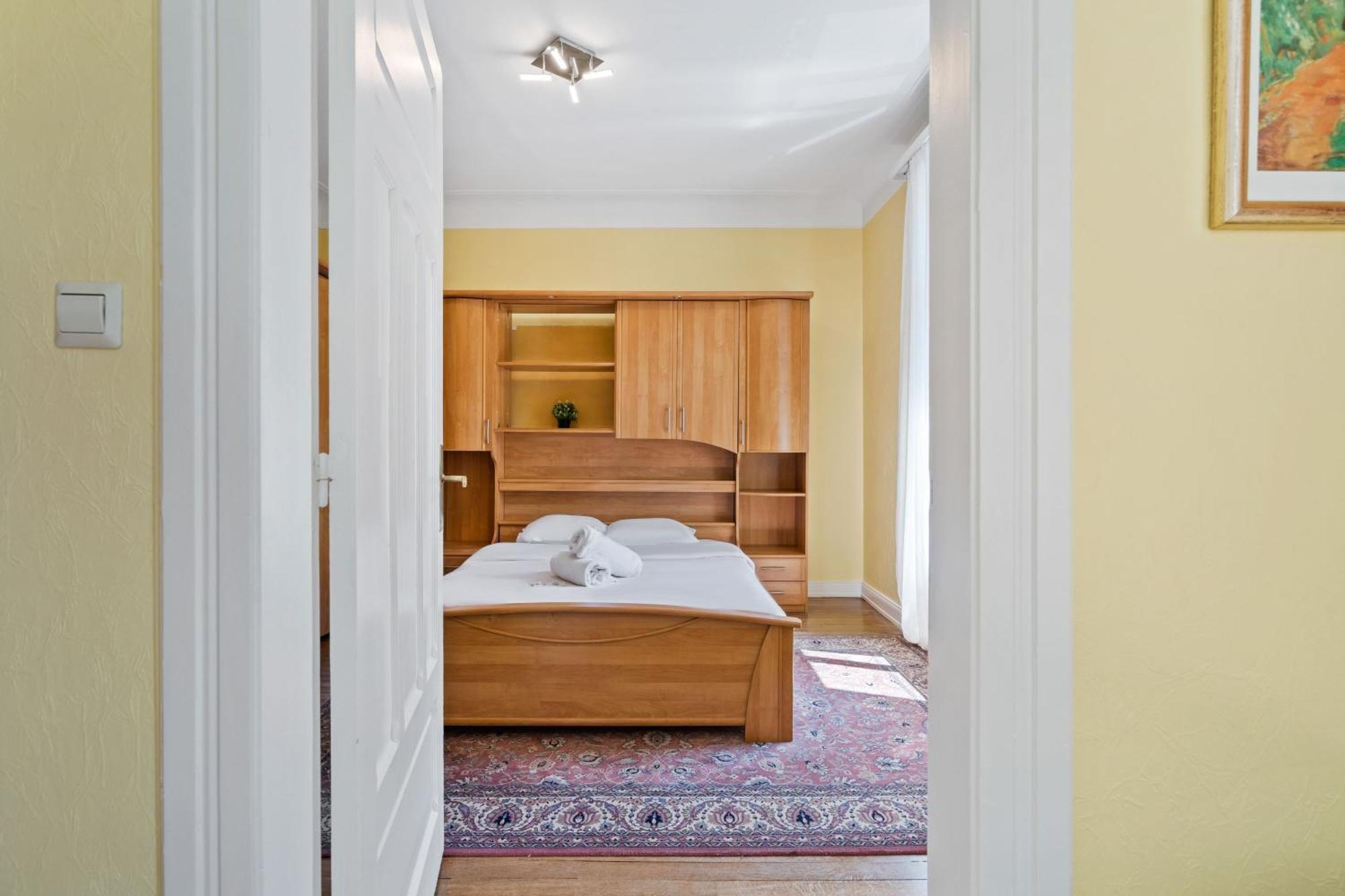 Cozy 3br Townhome Walk To Center & Park Free Casa vacanze