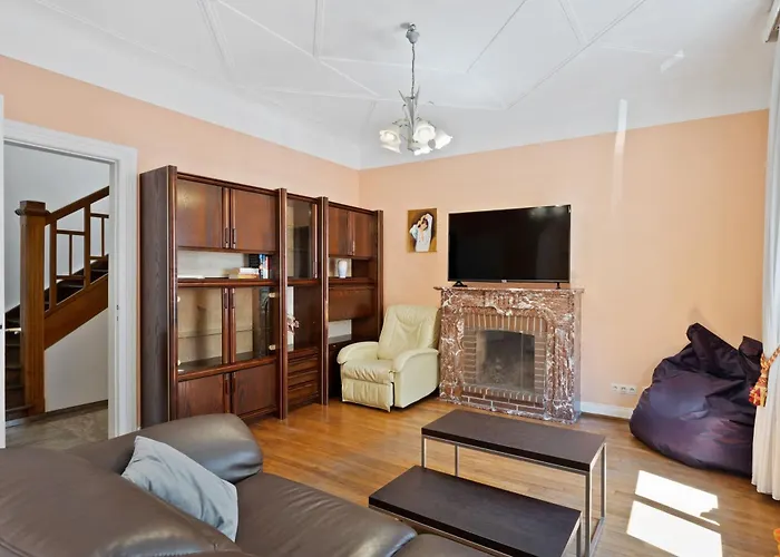 Cozy 3Br Townhome Walk To City Center & Park Free