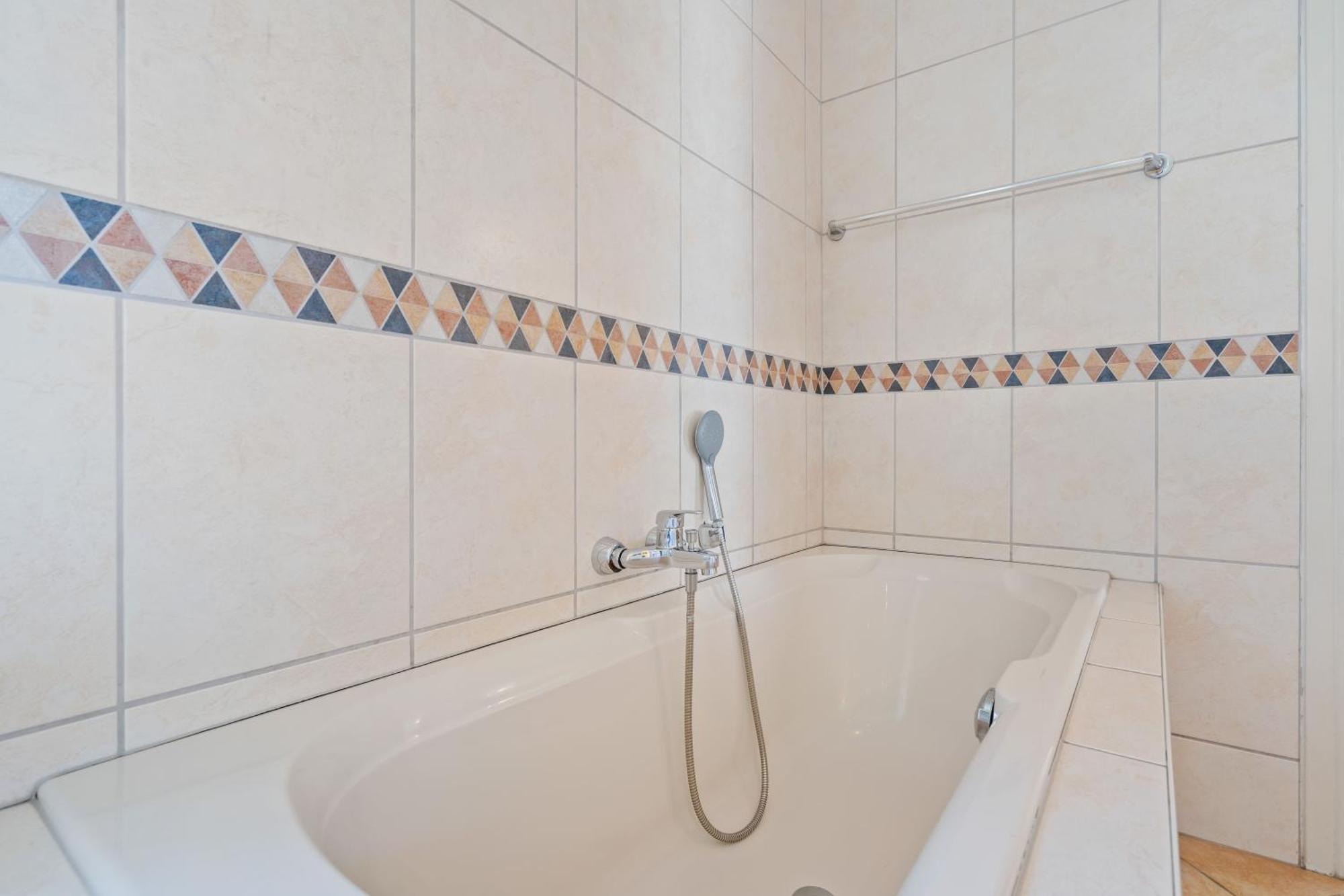 Casa de Férias Cozy 3br Townhome Walk To Center & Park Free Luxemburgo